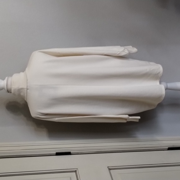 PrettyLittleThings Women's size 4 Cream Oversized Sweat Roll Neck Jumper… - Picture 6 of 10